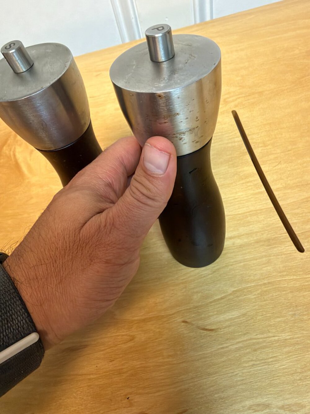 Cole & Mason Cherry Wood/Stainless Steel Salt & Pepper Grinder In Good Shape! - Picture 5 of 5